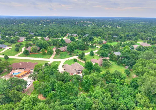 4th image of 321 Hickory Forest Dr, Choctaw, OK 73020 | MLS# 1233047
