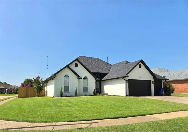 2nd image of 1520 W Agate Wy, Mustang, OK 73064 | MLS# 1233056
