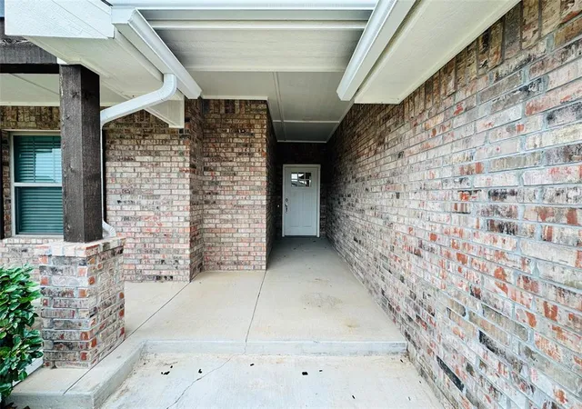 Photo 2 of Sale Pending at 8332 Rainier St, Edmond, OK 73034 | MLS# 1233057 | Listing updated on 2026-10-19