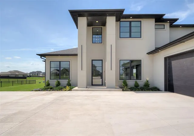 Photo 3 of Single family home for sale at 2412 Nw 227th Street, Edmond, OK 73025 | MLS# 1233076 | Listing updated on 2026-10-07