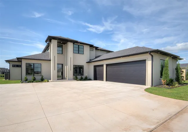 Photo 2 of Single family home for sale at 2412 Nw 227th Street, Edmond, OK 73025 | MLS# 1233076 | Listing updated on 2026-10-07