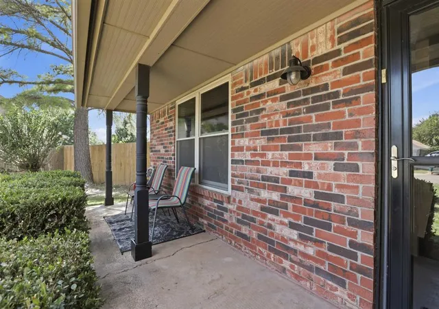 Photo 3 of Single family home for sale at 1525 Vulcan Cir, Edmond, OK 73003 | MLS# 1233088 | Listing updated on 2026-08-20