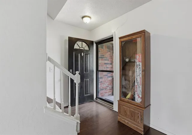 Photo 4 of Single family home for sale at 1525 Vulcan Cir, Edmond, OK 73003 | MLS# 1233088 | Listing updated on 2026-08-20