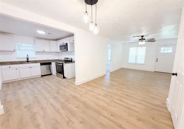 Homes for sale in Lawton, OK | 1808 Nw Kingsbury Ave, Lawton, OK 73507 | MLS# 1233120