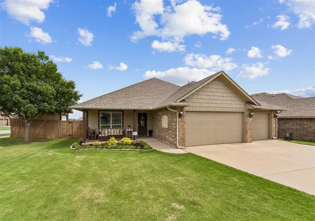 Photo 3 of Single family home for sale at 11321 Nw 7th Street, Yukon, OK 73099 | MLS# 1233133 | Listing updated on 2026-09-05