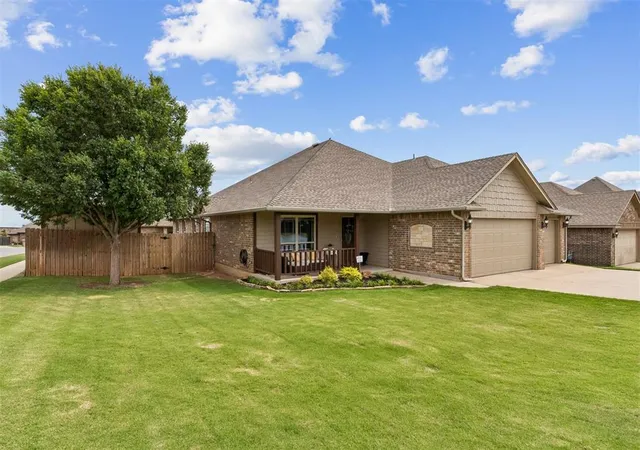 Photo 2 of Single family home for sale at 11321 Nw 7th Street, Yukon, OK 73099 | MLS# 1233133 | Listing updated on 2026-09-05