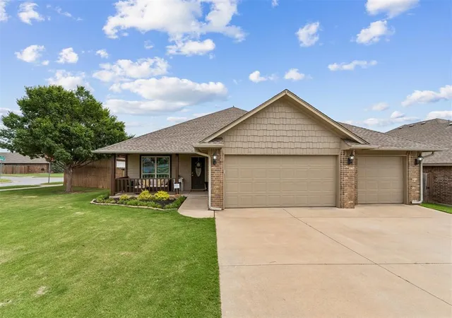 Photo 4 of Single family home for sale at 11321 NW 7th Street, Yukon, OK 73099 | MLS# 1233133 | Listing updated on 2026-09-05