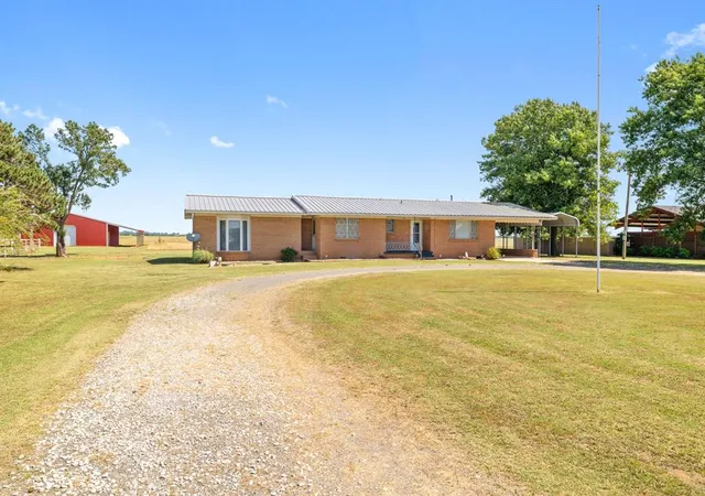 Homes for sale in Maysville, OK | 22431 100Th St, Maysville, OK 73057 | MLS# 1233166