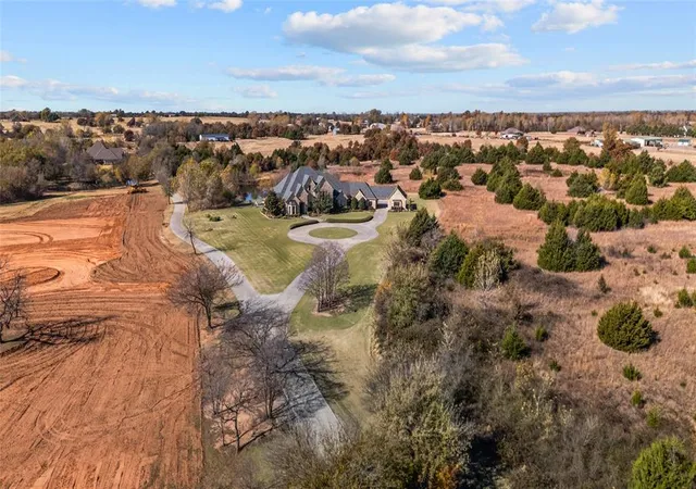 Photo 3 of Single family home for sale at 713 N Highway 76, Newcastle, OK 73065 | MLS# 1233173 | Listing updated on 2026-06-06