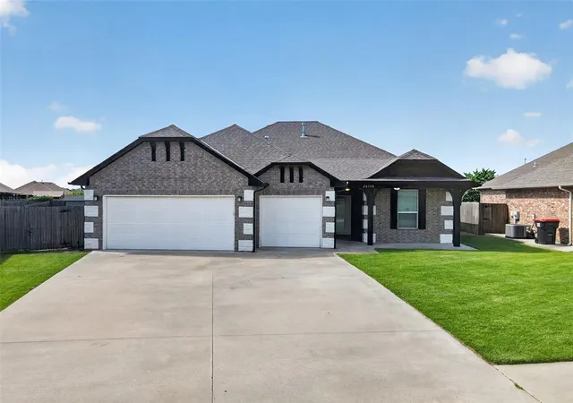 Homes for sale in Harrah, OK | 20590 Legacy Xing, Harrah, OK 73045 | MLS# 1233195