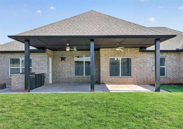 Homes for sale in Harrah, OK | 20590 Legacy Xing, Harrah, OK 73045 | MLS# 1233195