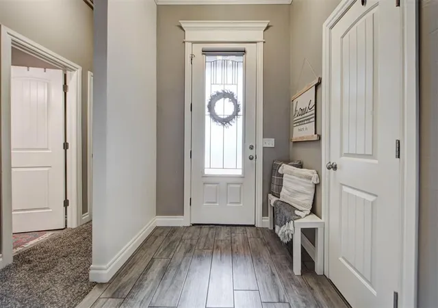 Photo 3 of Sale Pending at 1211 Crimson Crk Cir, El Reno, OK 73036 | MLS# 1233208 | Listing updated on 2026-10-19
