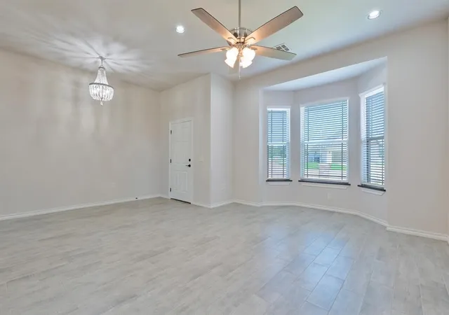 Photo 4 of Single family home for sale at 3930 Maple Grv Ave, Shawnee, OK 74804 | MLS# 1233218 | Listing updated on 2026-08-05