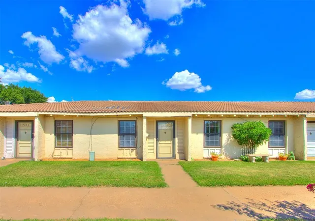Homes for sale in Bethany, OK | 7123 Nw 16th St, Bethany, OK 73008 | MLS# 1233233