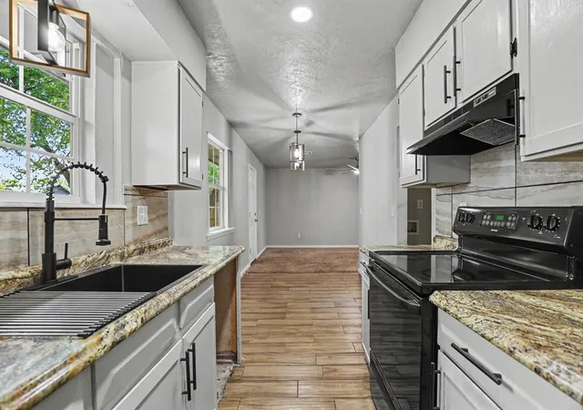Photo 4 of Sale Pending at 9719 NE 3rd Place, Oklahoma City, OK 73130 | MLS# 1233244 | Listing updated on 2026-09-14