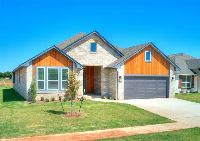 1st image of 7712 Woods Edge Wy, Yukon, OK 73099 | MLS# 1233276