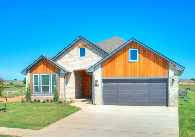 4th image of 7712 Woods Edge Wy, Yukon, OK 73099 | MLS# 1233276