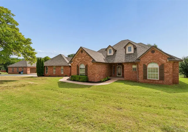 Photo 2 of Sale Pending at 2010 Sandpiper Dr, Blanchard, OK 73010 | MLS# 1233283 | Listing updated on 2026-09-05
