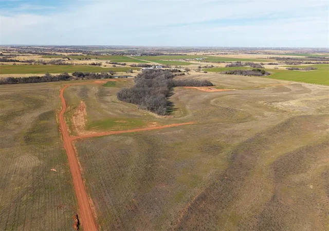 5th image of 1 N Gregory Rd, El Reno, OK 73036 | MLS# 1233287