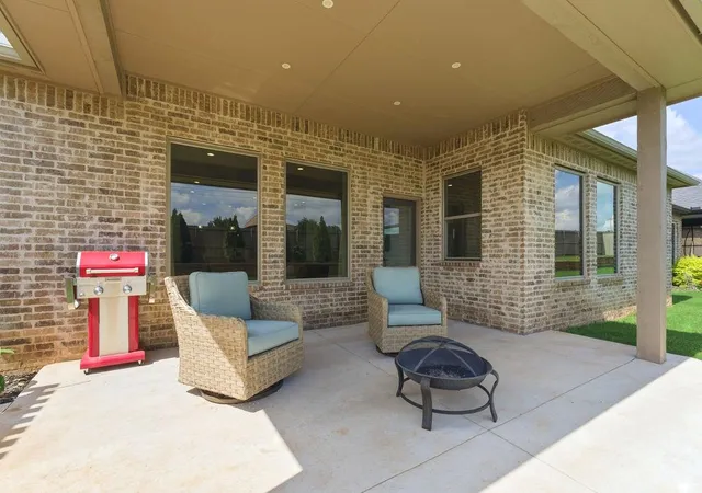 Homes for sale in Norman, OK | 620 Timberbrook Dr, Norman, OK 73069 | MLS# 1233292