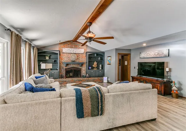 3rd image of 12808 Teakwood Dr, Edmond, OK 73013 | MLS# 1233295
