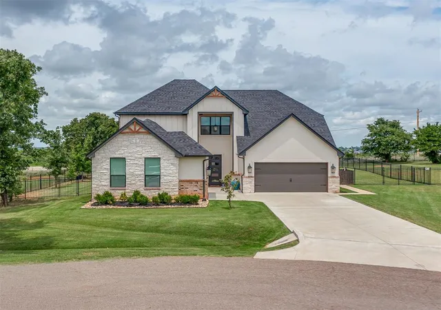 Homes for sale in Blanchard, OK | 2244 Jackson Ln, Blanchard, OK 73010 | MLS# 1233312