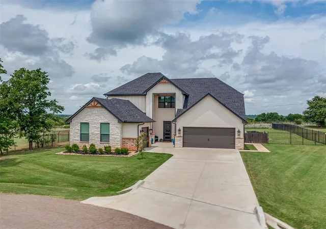 Homes for sale in Blanchard, OK | 2244 Jackson Ln, Blanchard, OK 73010 | MLS# 1233312