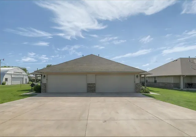 Homes for sale in Cashion, OK | 610 N 5th St #608-610, Cashion, OK 73016 | MLS# 1233316