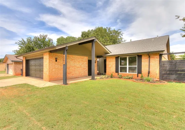 Photo 1 of Sale Pending at 2401 Appleway St, Edmond, OK 73013 | MLS# 1233330 | Listing updated on 2026-08-10