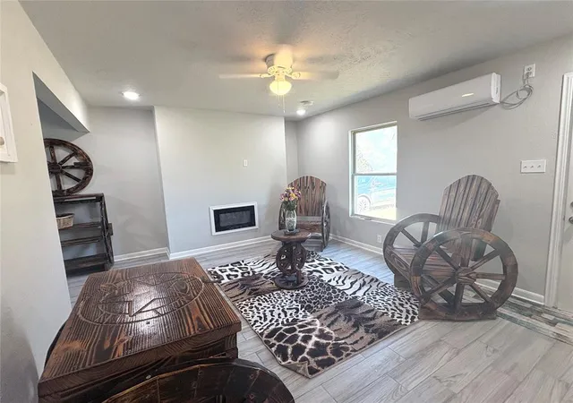 Homes for sale in Comanche, OK | 303 N 8th St, Comanche, OK 73529 | MLS# 1233334