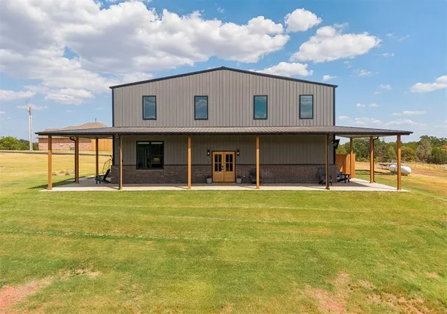 Photo 2 of Single family home for sale at 17210 E Coffee Crk Rd, Luther, OK 73054 | MLS# 1233336 | Listing updated on 2026-09-25