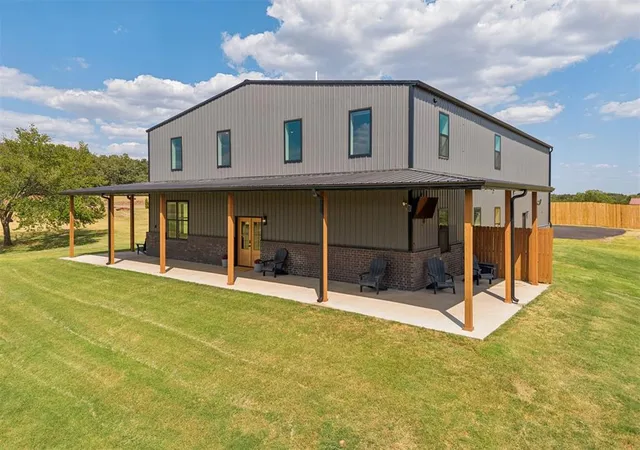 Photo 3 of Single family home for sale at 17210 E Coffee Crk Rd, Luther, OK 73054 | MLS# 1233336 | Listing updated on 2026-09-25