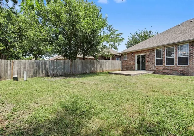 Homes for sale in Moore, OK | 944 N Windermere Dr, Moore, OK 73160 | MLS# 1233354