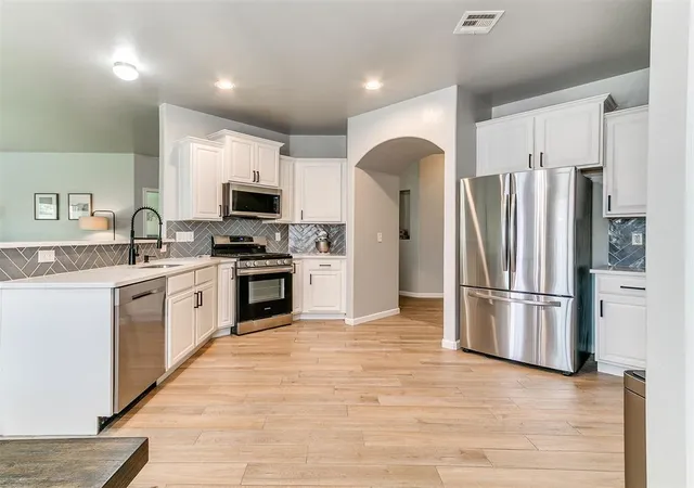 Photo 1 of Sale Pending at 11233 Nw 97th Street, Yukon, OK 73099 | MLS# 1233362 | Listing updated on 2026-08-22