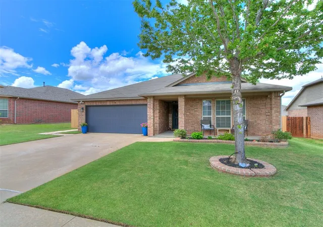 Photo 3 of Sale Pending at 11233 Nw 97th Street, Yukon, OK 73099 | MLS# 1233362 | Listing updated on 2026-08-22