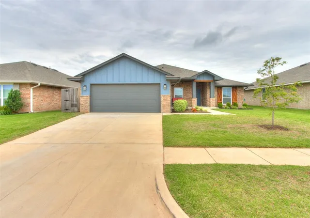 Photo 2 of Single family home for sale at 1009 Blackjack Crk Dr, Yukon, OK 73099 | MLS# 1233365 | Listing updated on 2026-10-01