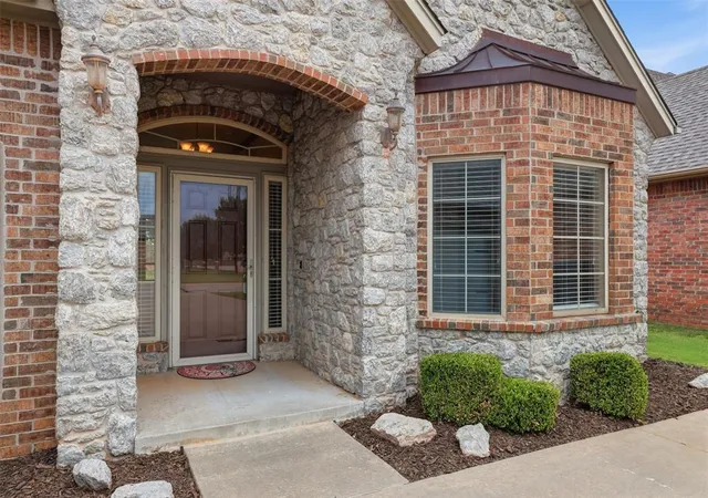 4th image of 12508 Chateaux Rd, Oklahoma City, OK 73142 | MLS# 1233389