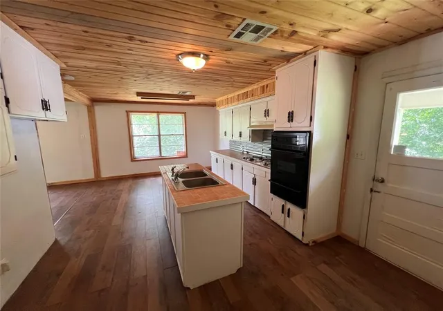 Homes for sale in Seminole, OK | 1209 Jefferson St, Seminole, OK 74868 | MLS# 1233390
