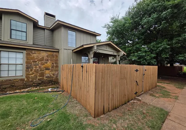 Homes for sale in Oklahoma City, OK | 14431 N Pennsylvania Ave #26D, Oklahoma City, OK 73134 | MLS# 1233395