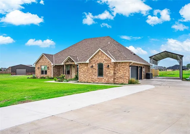 Homes for sale in Lawton, OK | 365 Nw Mountain Lake Crest Crest, Lawton, OK 73507 | MLS# 1233396