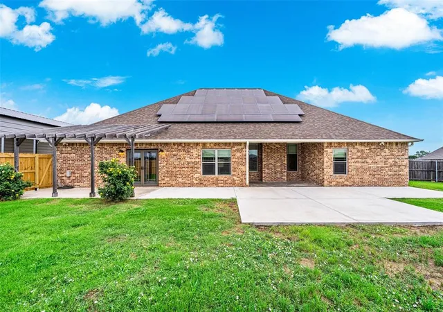 Homes for sale in Lawton, OK | 365 Nw Mountain Lake Crest Crest, Lawton, OK 73507 | MLS# 1233396