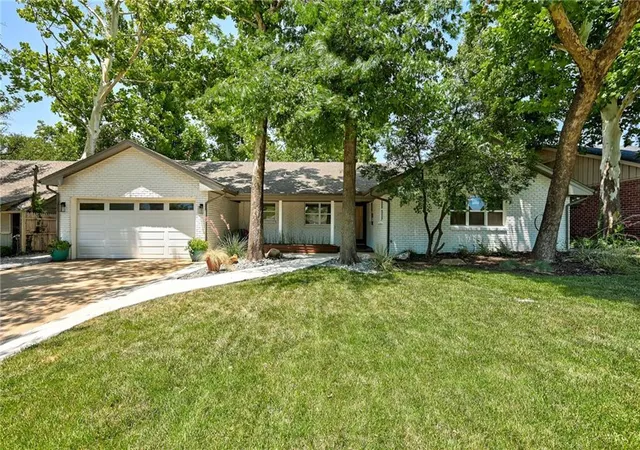 Photo 1 of Single family home for sale at 2105 Nw 59th Place, Oklahoma City, OK 73112 | MLS# 1233401 | Listing updated on 2026-06-30