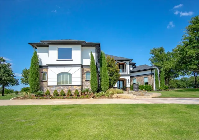 Photo 2 of Single family home for sale at 2366 Clubhouse Dr, Blanchard, OK 73010 | MLS# 1233419 | Listing updated on 2026-07-14