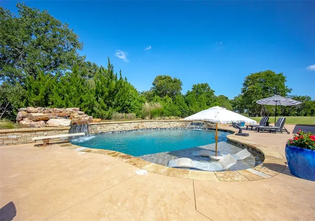 Photo 3 of Single family home for sale at 2366 Clubhouse Dr, Blanchard, OK 73010 | MLS# 1233419 | Listing updated on 2026-07-14