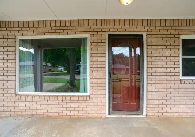 Homes for sale in Perkins, OK | 314 Sw 3rd St, Perkins, OK 74059 | MLS# 1233424