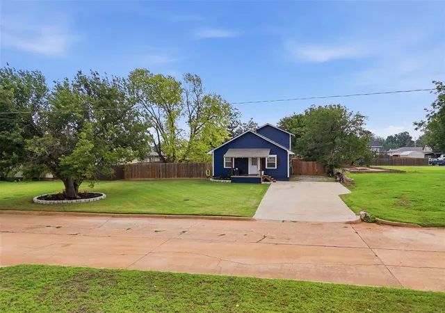 Homes for sale in Kingfisher, OK | 903 S 12Th St, Kingfisher, OK 73750 | MLS# 1233454