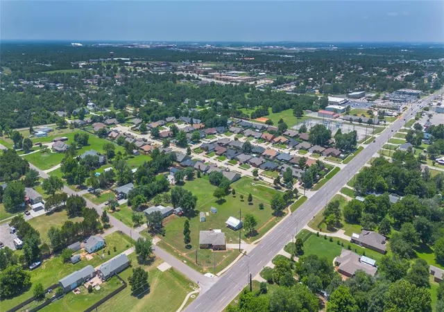 3rd image of 1601 S Webster Dr, Oklahoma City, OK 73130 | MLS# 1233483