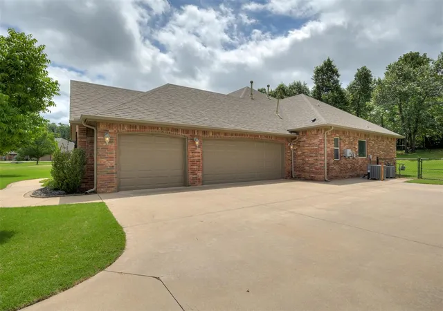 Homes for sale in Choctaw, OK | 15024 Se 59Th Ter, Choctaw, OK 73020 | MLS# 1233503