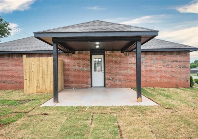 Photo 3 of Single family home for sale at 280 Windsor Way, Oklahoma City, OK 73110 | MLS# 1233525 | Listing updated on 2026-09-19