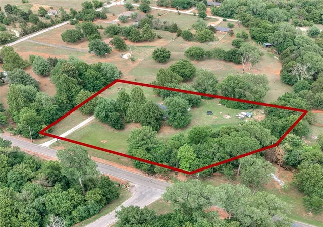 48th image of 859 S Morgan Rd, Blanchard, OK 73010 | MLS# 1233541